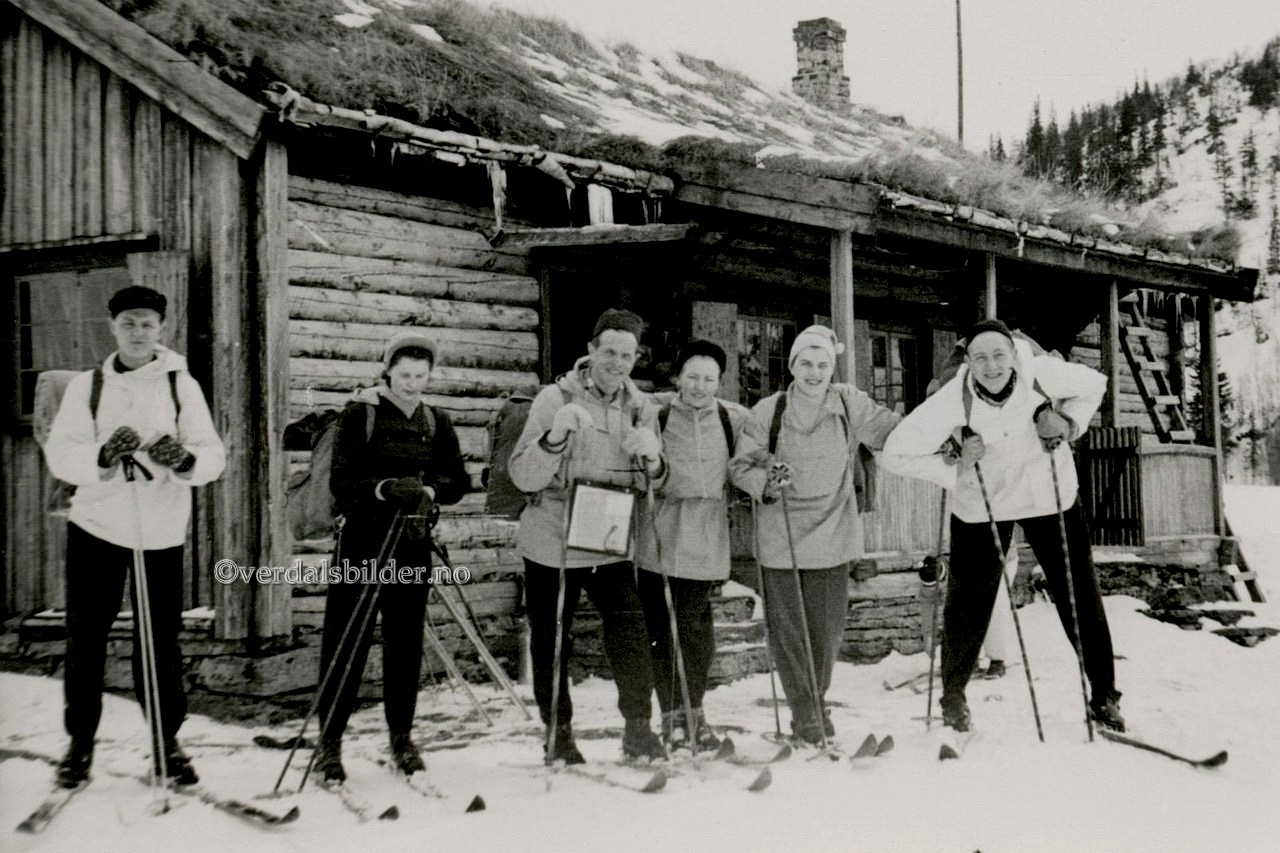 Fotografen er Einar Suul, han eide Nybygget sammen med sine brødre den gangen .Utlånt av Trygve Forberg